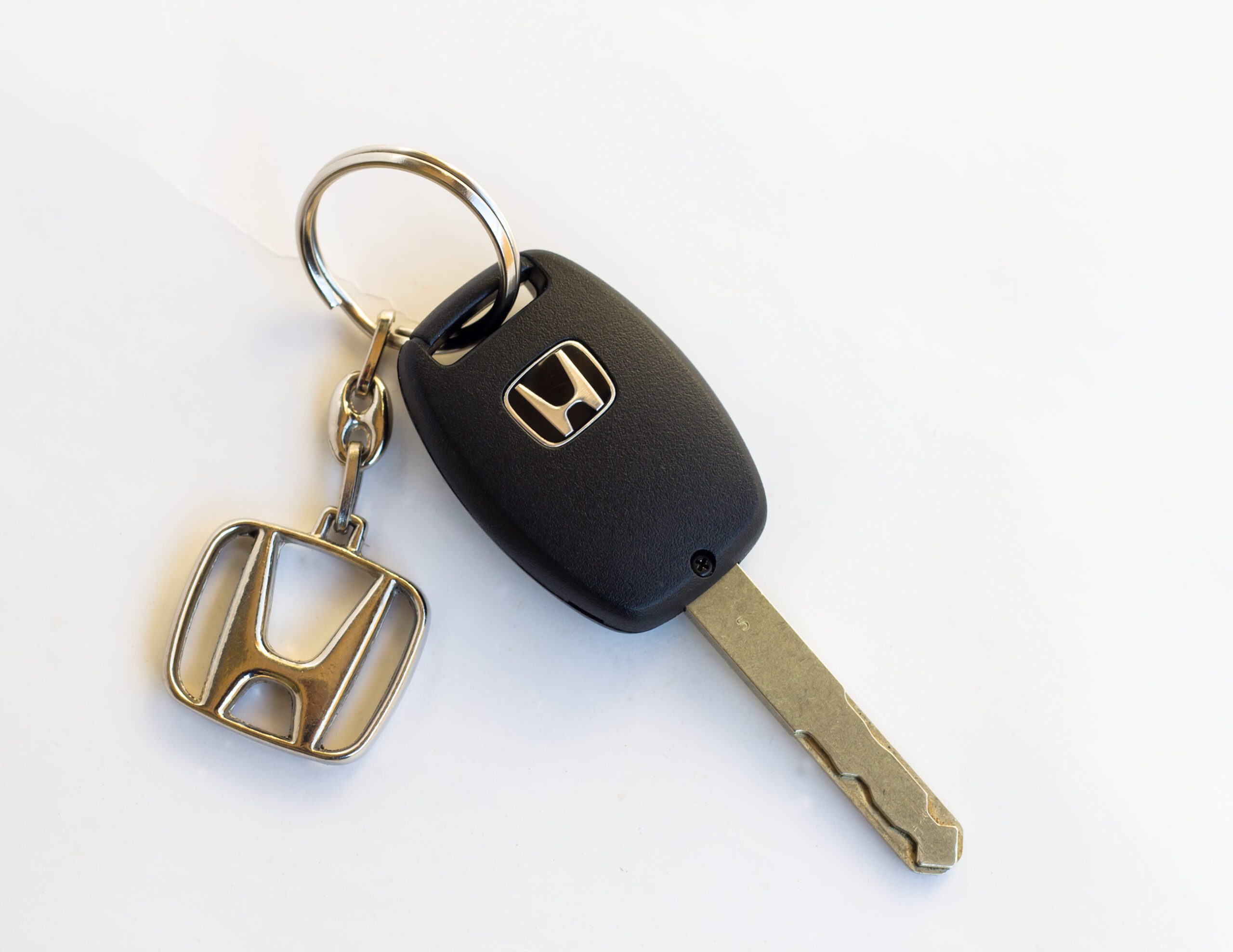 auto locksmith in dartford – illustrative replacement car key